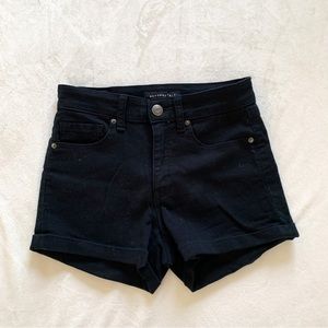 Aeropostale Ladies Black Soft Jean Shorts Size 2
